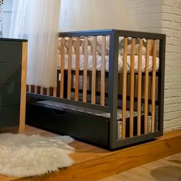 image for Детская кроватка Eucalyptus Mia Elite Premium поперечный маятник, Графит+Натуральный foto
