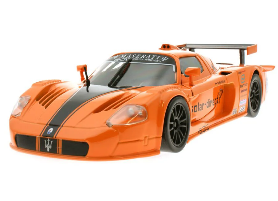 Машина Bburago Maserati MC12 (1:24)