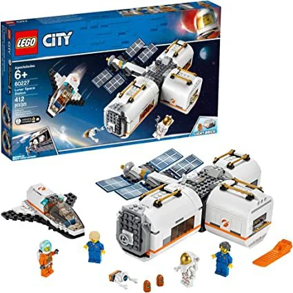 LEGO City - Lunar Space Station foto