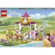LEGO Disney - Belle and Rapunzel's Royal Stables foto