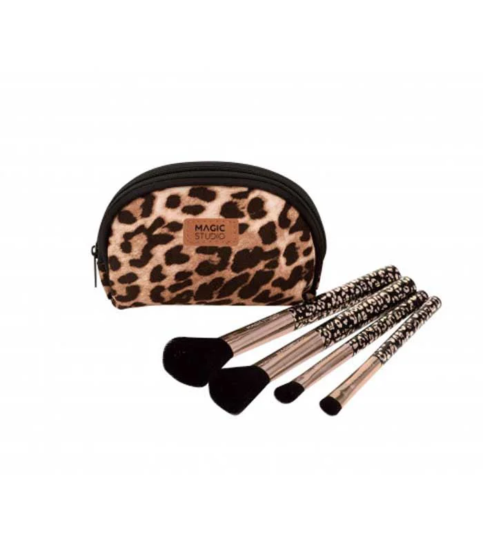 Set de cosmetice Magic Studio cu 4 pensule si gentuta cosmetica