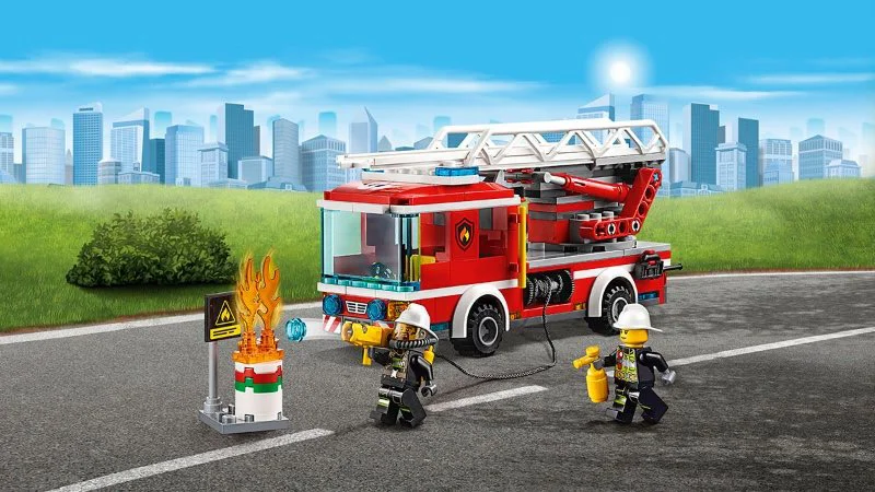 LEGO City - Пожарный автомобиль с лестницей foto