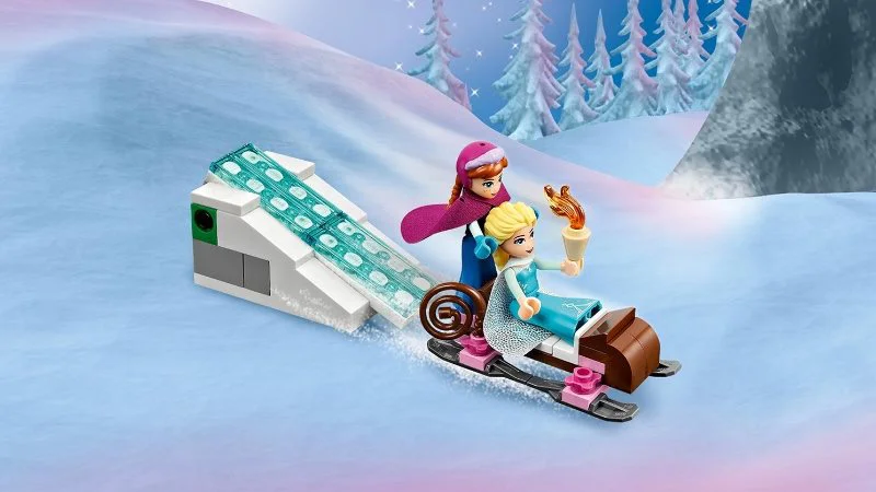 LEGO Disney Princess - Elsa's Sparkling Ice Castle foto