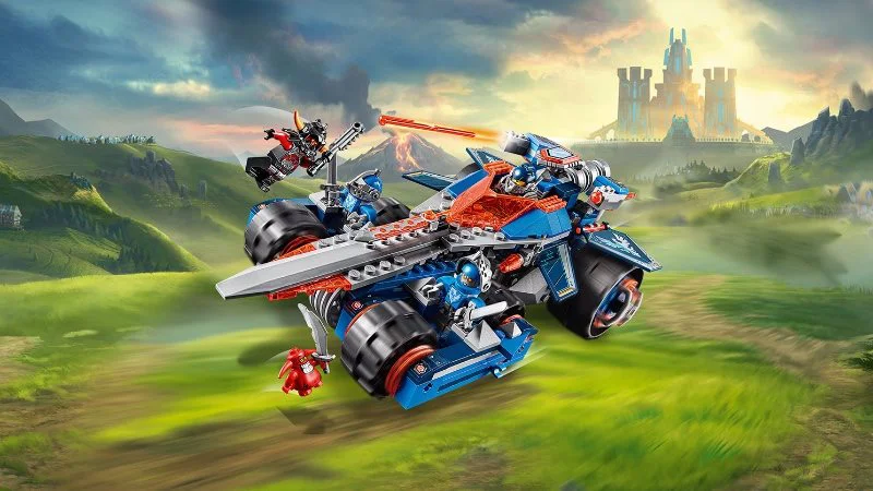 LEGO Nexo Knights - Clay's Rumble Blade foto