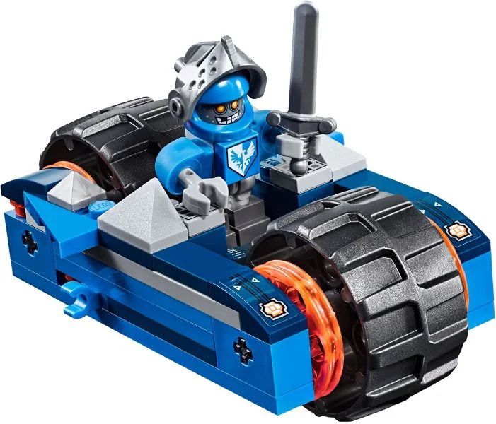 LEGO Nexo Knights - Clay's Rumble Blade foto