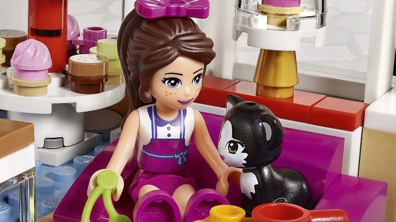 LEGO Friends - Heartlake Cupcake Café foto