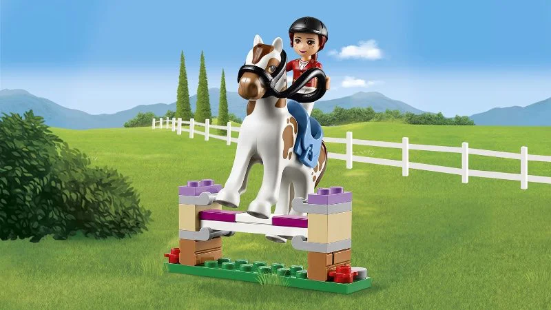 LEGO Friends - Heartlake Riding Club foto