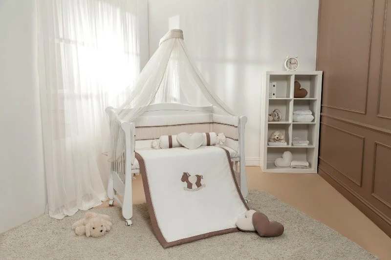 Set de lenjerie pentru patut Specialbaby GIGI Maro, 6 piese