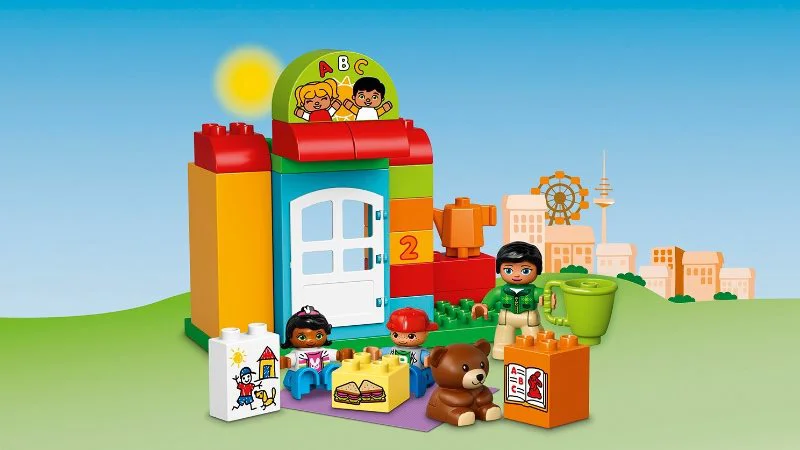 LEGO Duplo - Детский сад foto