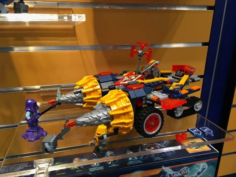 LEGO Nexo Knights - Axl's Rumble Maker foto