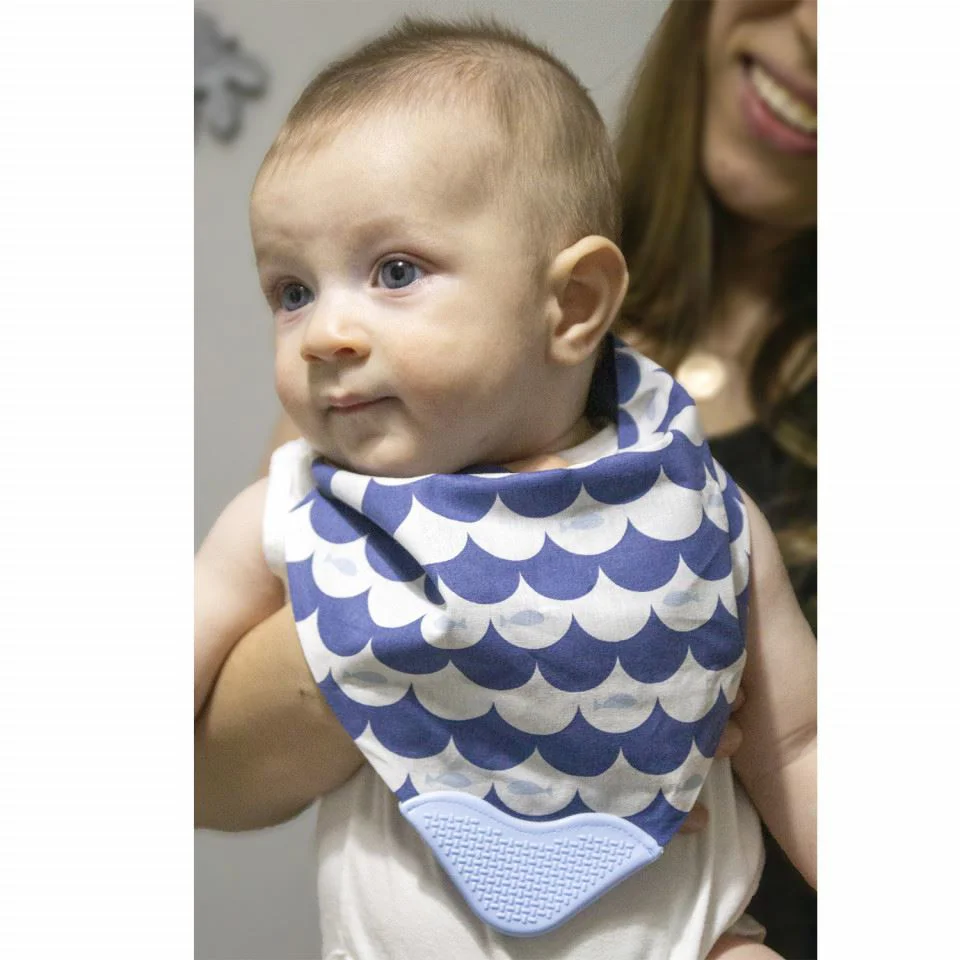 Baveta tip bandana cu jucarie dentitie BabyJem Albastra foto