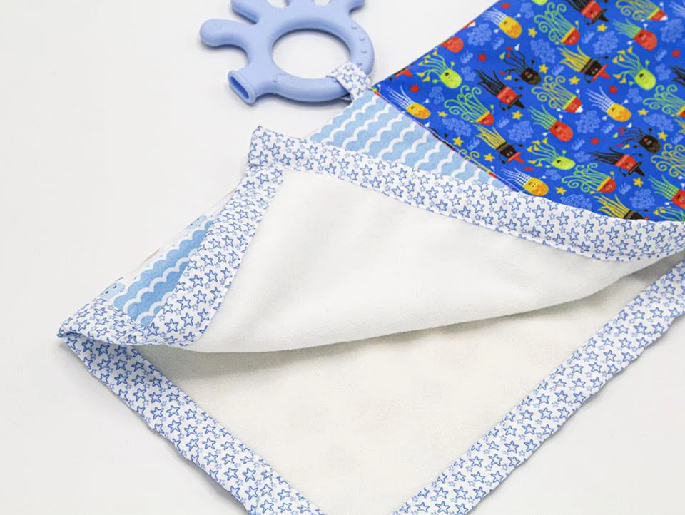 Игрушка для прорезывания зубов с одеялом BabyJem Patchwork Blue