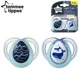 Пустышка ортодонтическая силиконовая Tommee Tippee ночная (0-6 мес), 2 шт.
