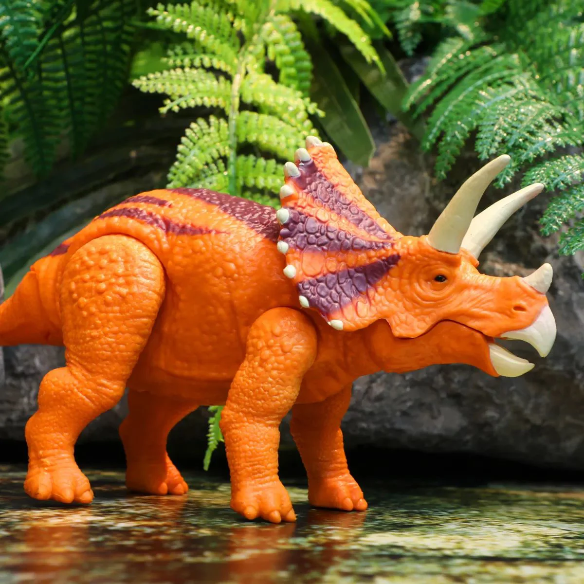 Интерактивная игрушка Dinos Unleashed Трицератопс, 14 см
