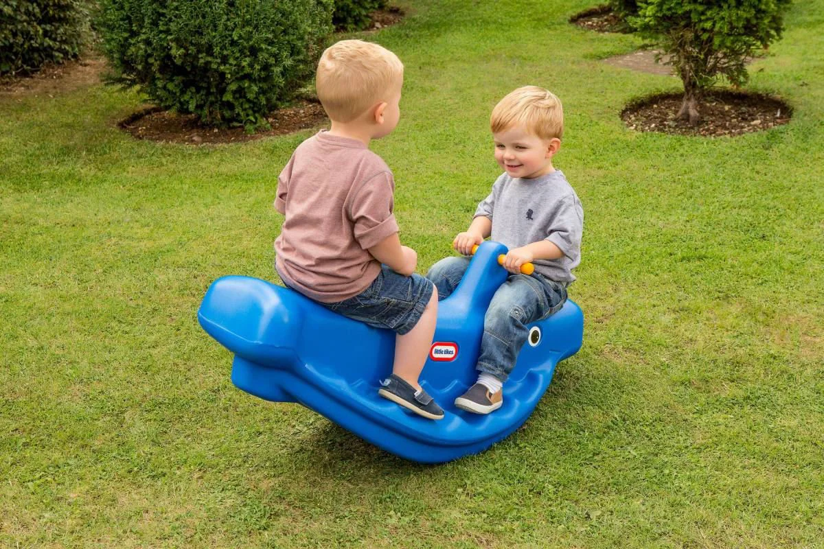 Balansoar Little Tikes Balena Albastra cu doua locuri