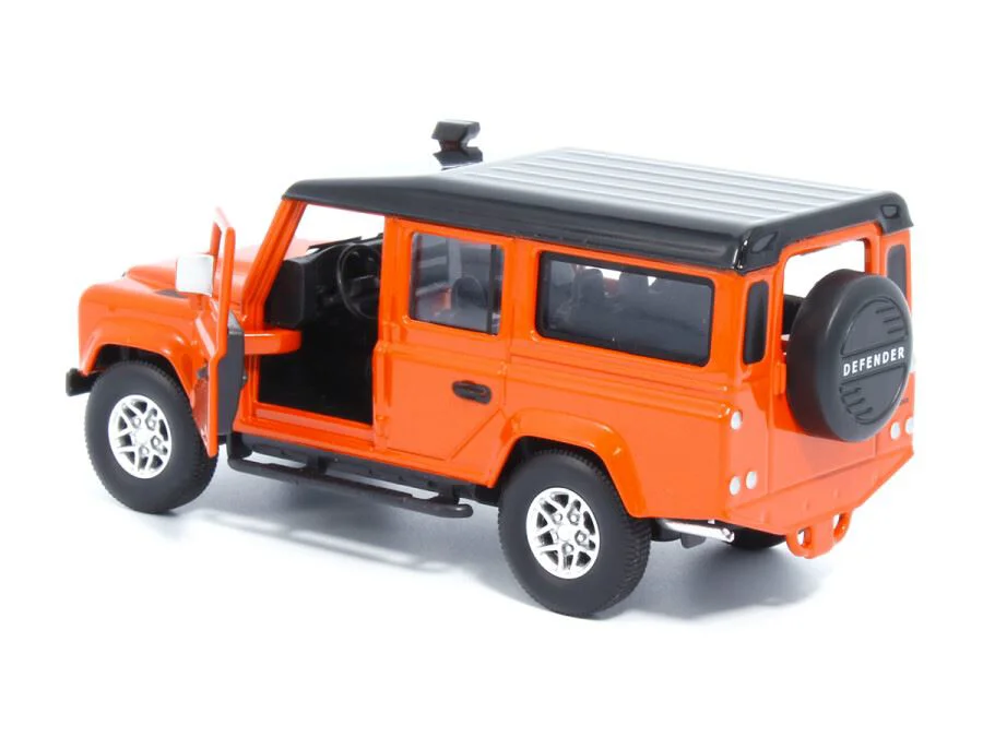Macheta auto Land Rover Defender 110, Tangiers Orange, 1:36 foto