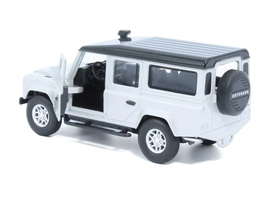 Автомобиль Land Rover Defender 110, масштаб 1:36, Indus Silver