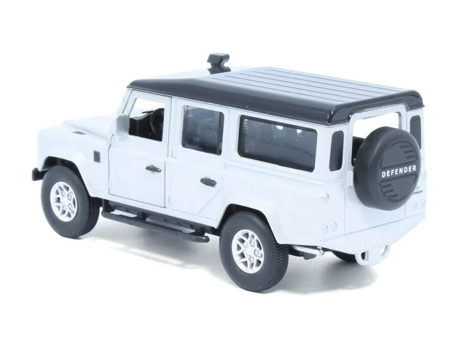 Автомобиль Land Rover Defender 110, масштаб 1:36, Indus Silver