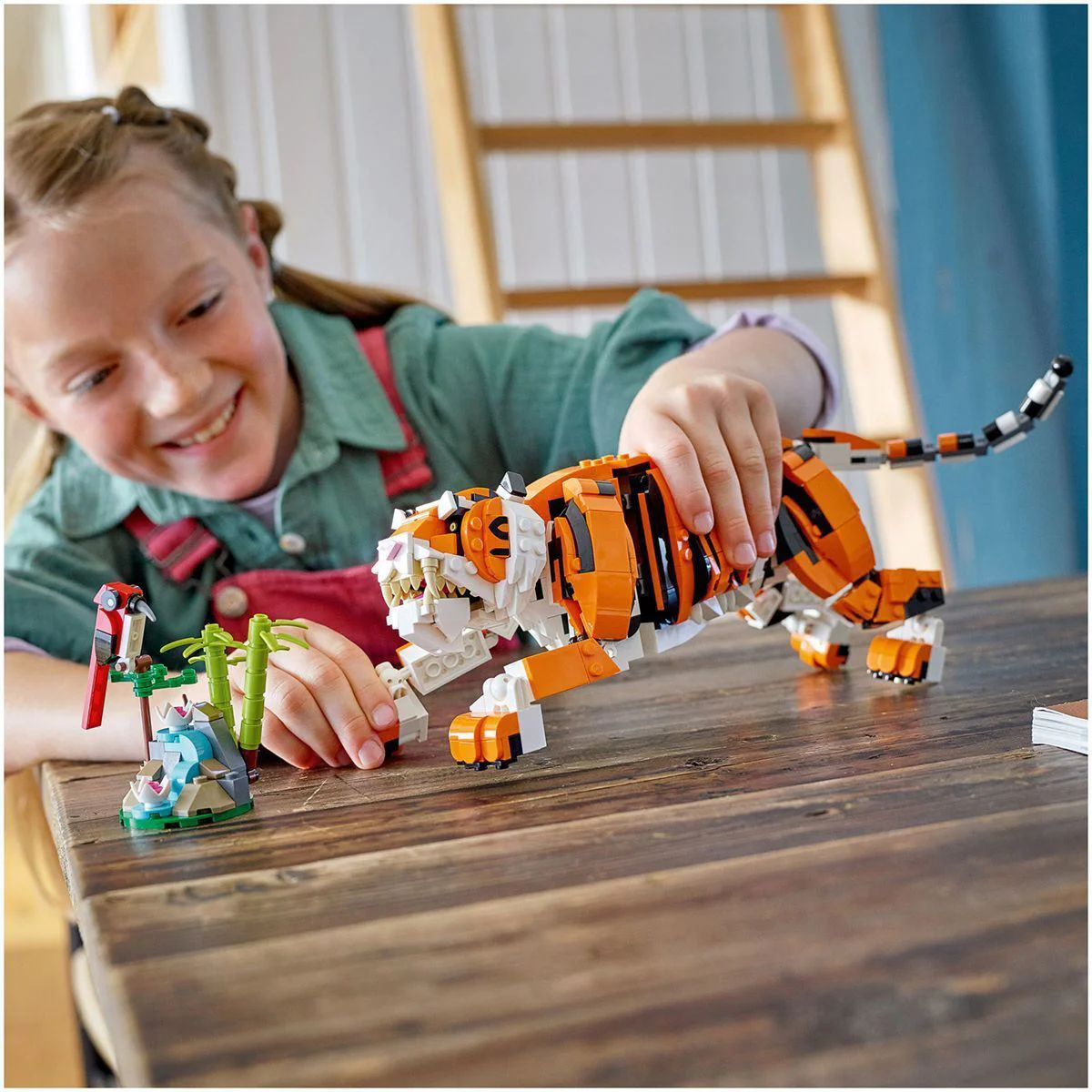 LEGO Creator Величественный Tигр foto