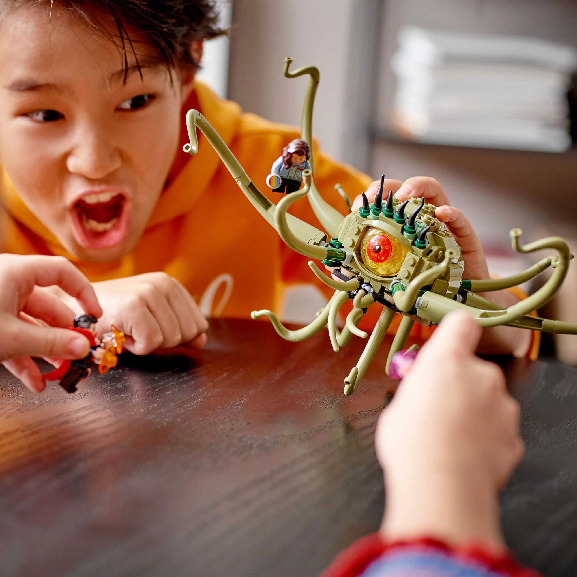 LEGO Marvel Super Heroes: Gargantos Showdown foto