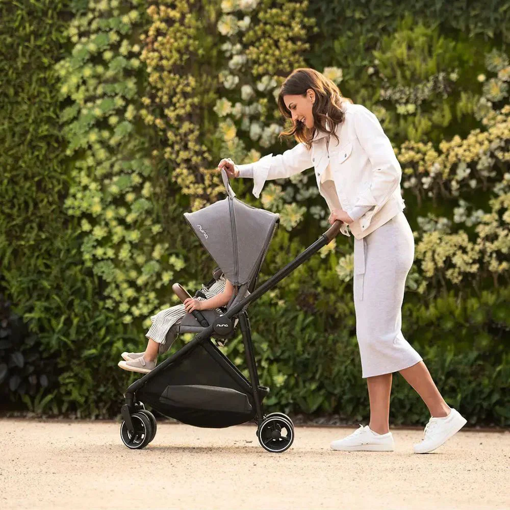 Carucior ultra-usor Nuna IXXA Granite