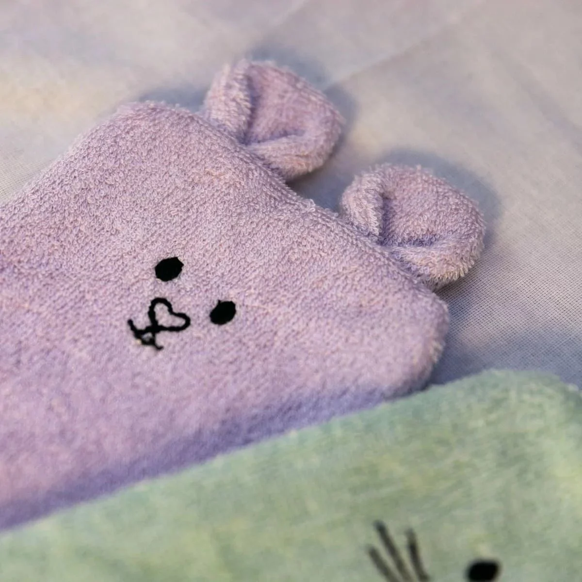 Manusa de baie BabyOno din bambus, Violet foto