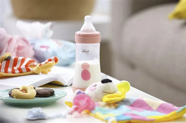 Пластиковая бутылочка с силиконовым соском Chicco Perfect 5, 240 мл
