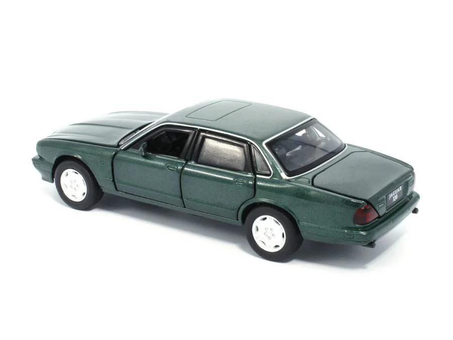 Macheta auto Tayumo Jaguar XJ6 Verde, 1:32 foto