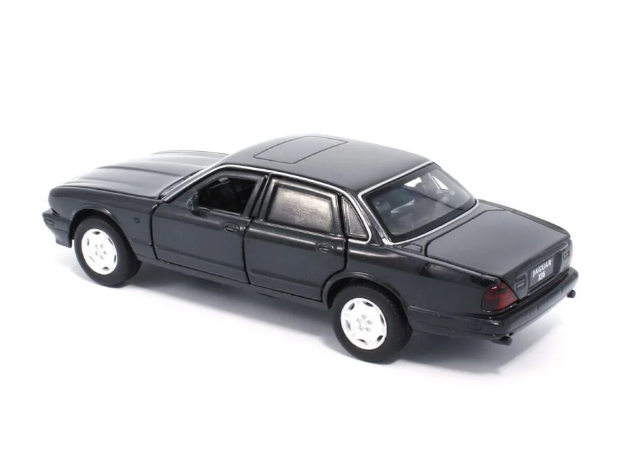 Macheta auto Tayumo Jaguar XJ6 Negru, 1:32 foto