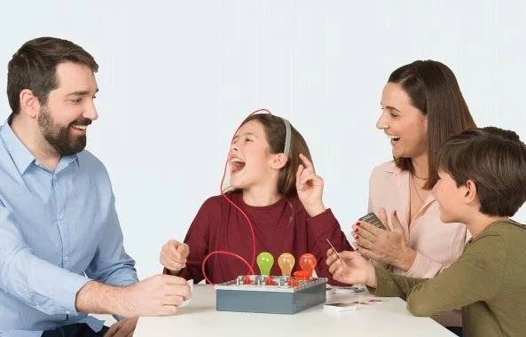 Настольная игра Play Fun Детектор лжи foto