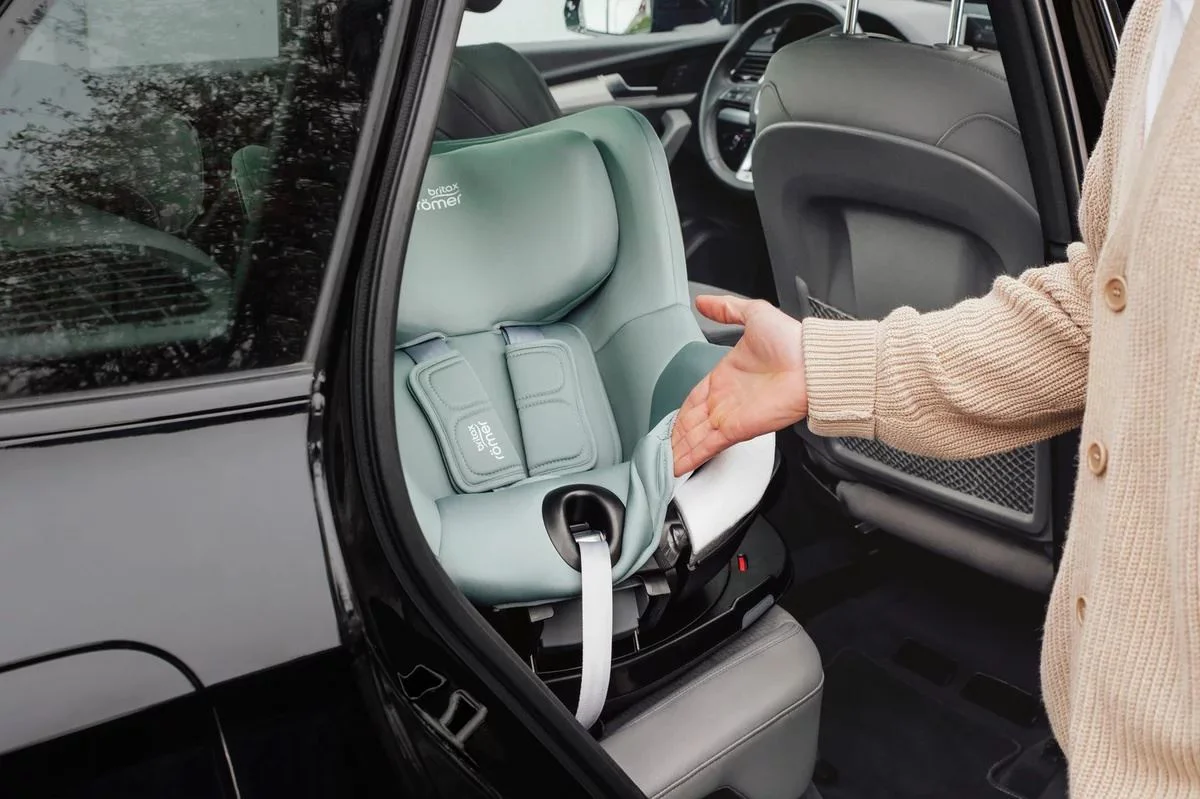 Scaun auto Britax Romer Dualfix 5Z cu baza Vario 5Z Jade Verde foto