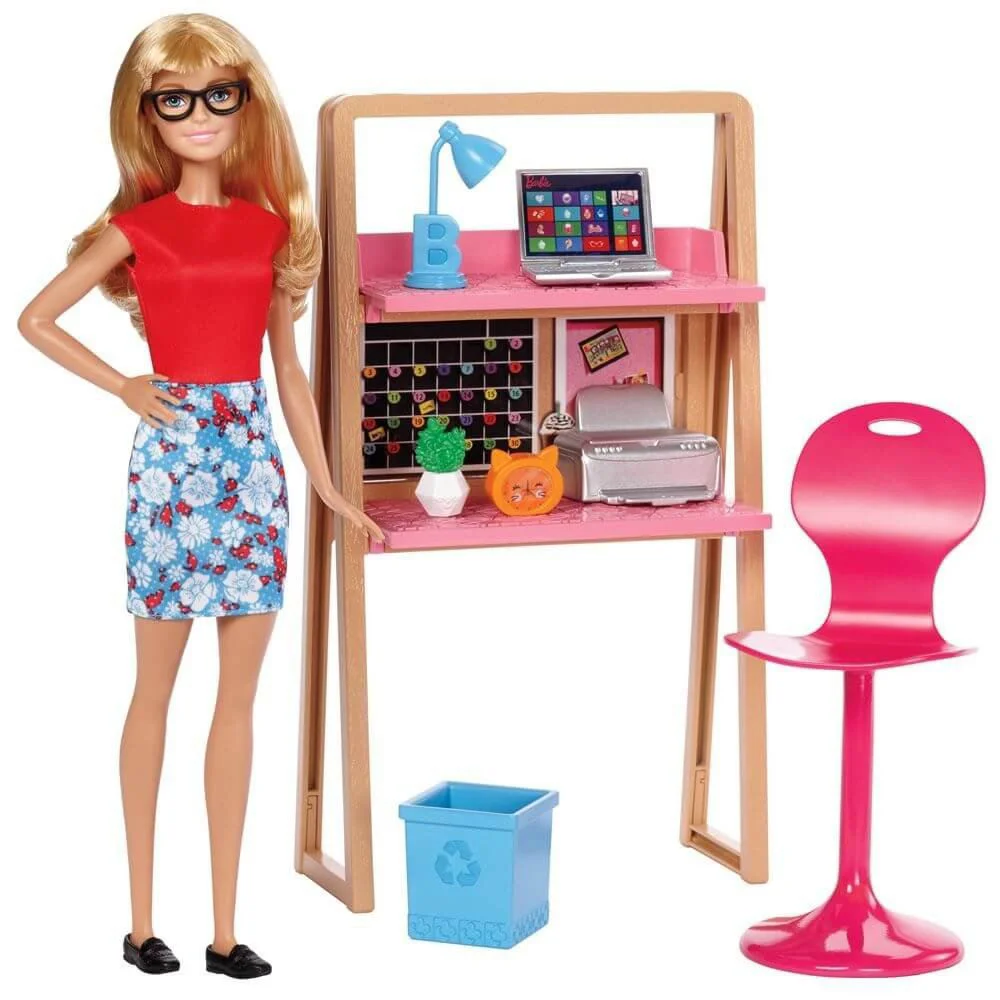 Papusa Barbie cu mobila foto