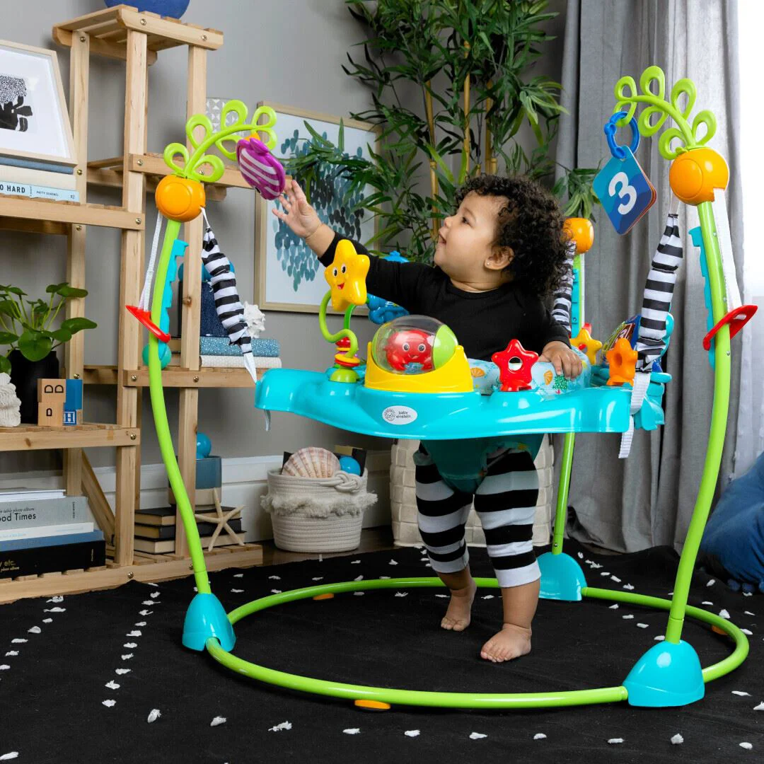 Centru de activitati cu jucarie electronica Baby Einstein Curiosity Cove