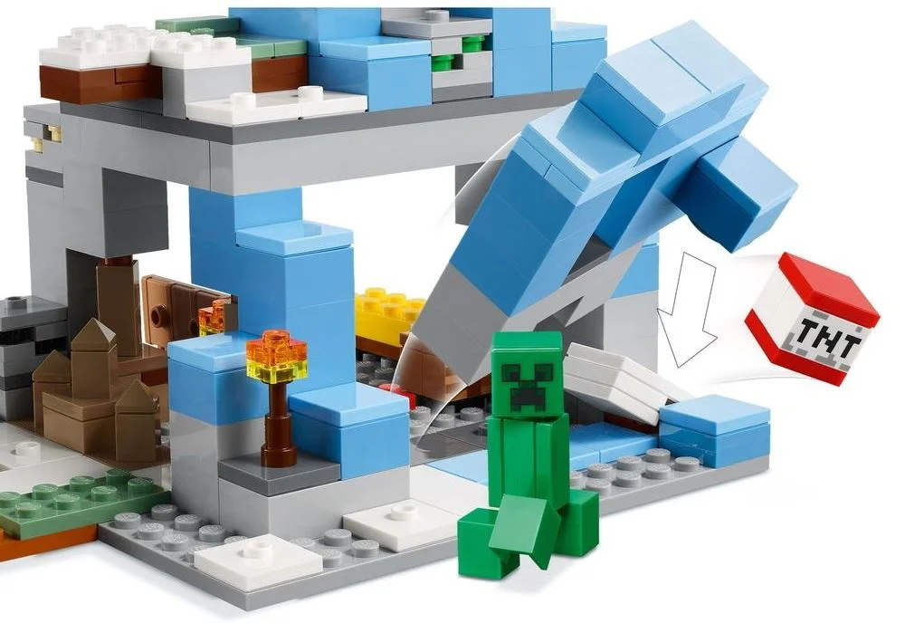 Конструктор Lego Minecraft Ледяные вершины, 304 эл. foto