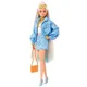 Papusa Barbie Extra in costum albastru foto