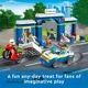 LEGO City - Police Station Chase foto