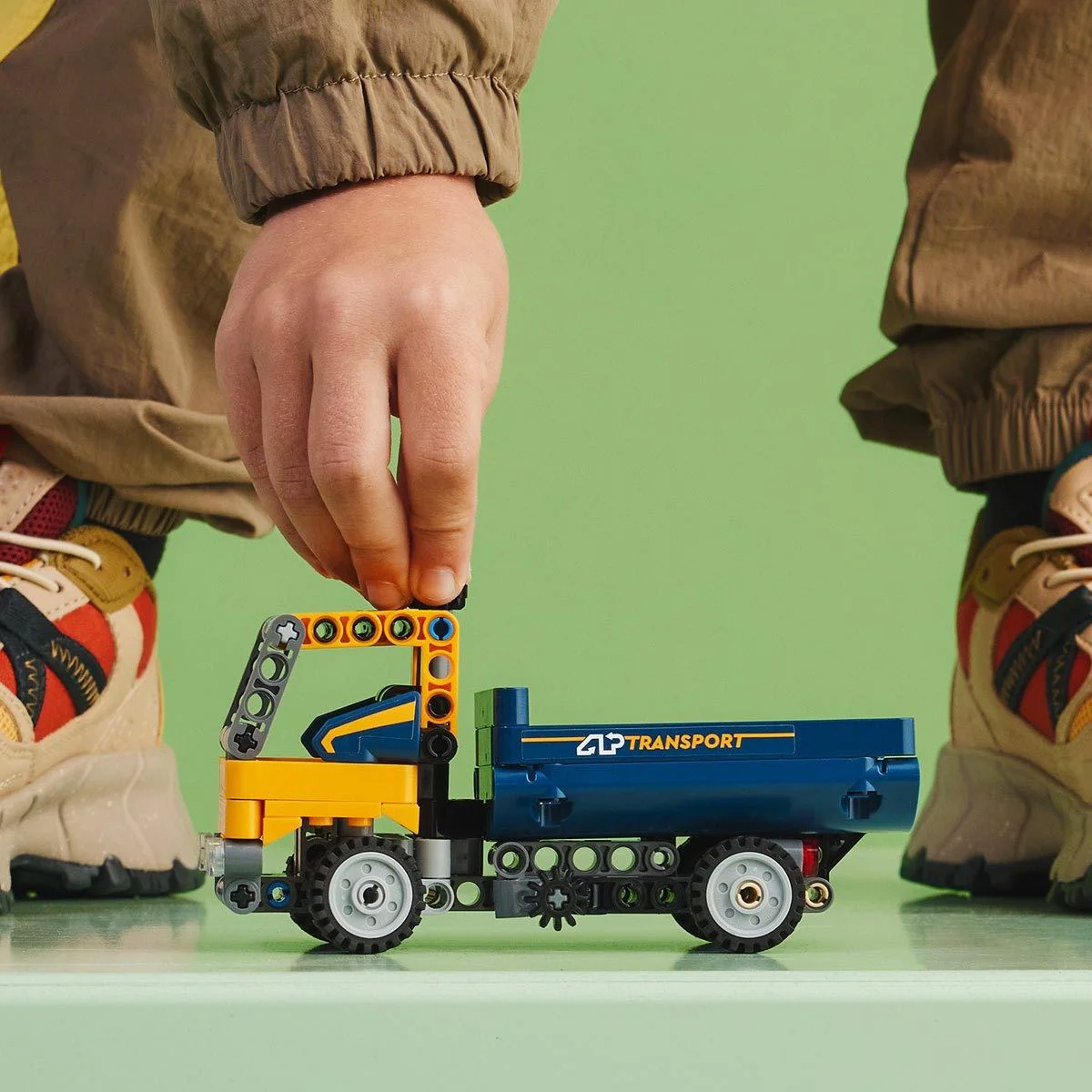 Set de constructie Lego Technic Autobasculanta, 177 el. foto