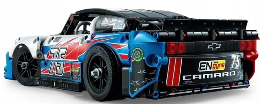 Конструктор Lego Technic Chevrolet Camamro ZL1, 672 эл. foto