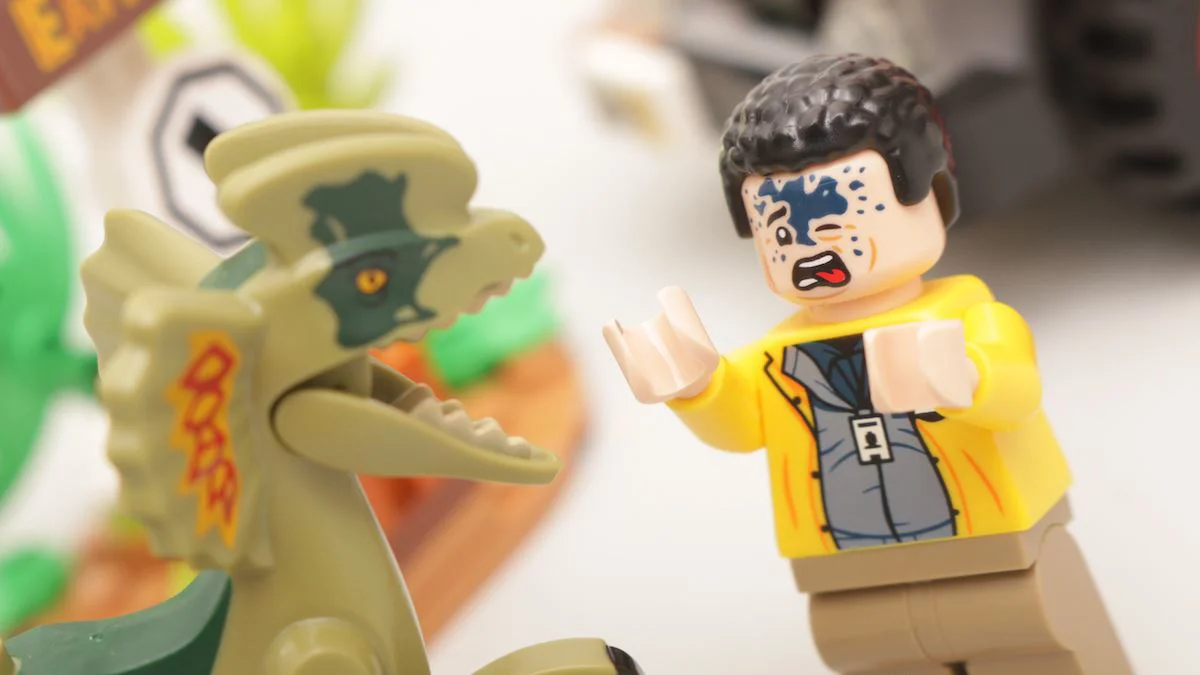 LEGO Jurassic World - Dilophosaurus Ambush foto