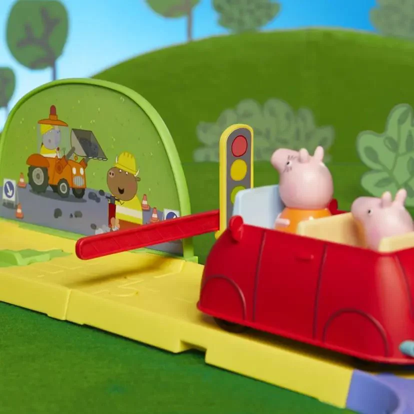 Set de joaca Peppa Pig All Around Peppa's Town Set