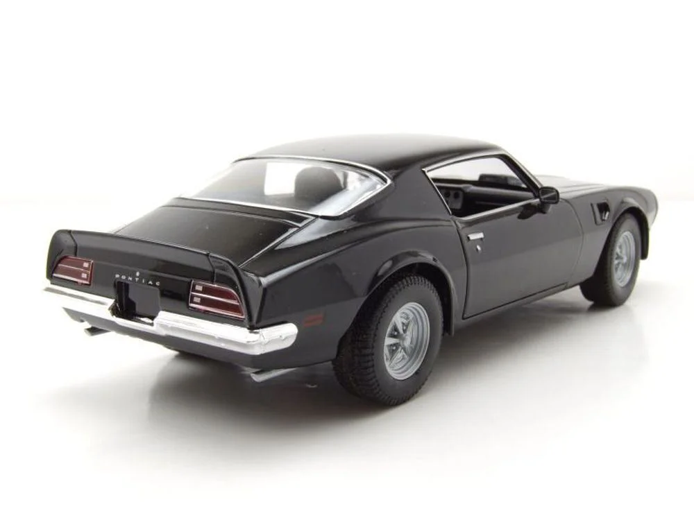 Masina din metal Welly Pontiac Firebird Trans AM, 1:24