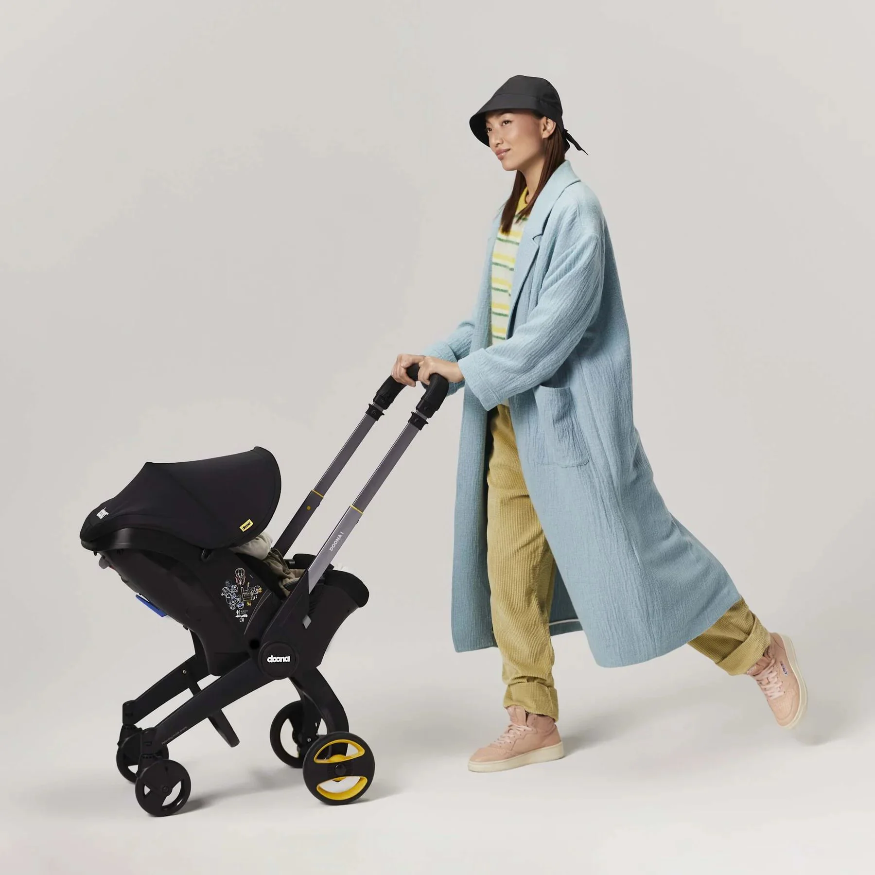 Автокресло и коляска Doona Nitro Black foto