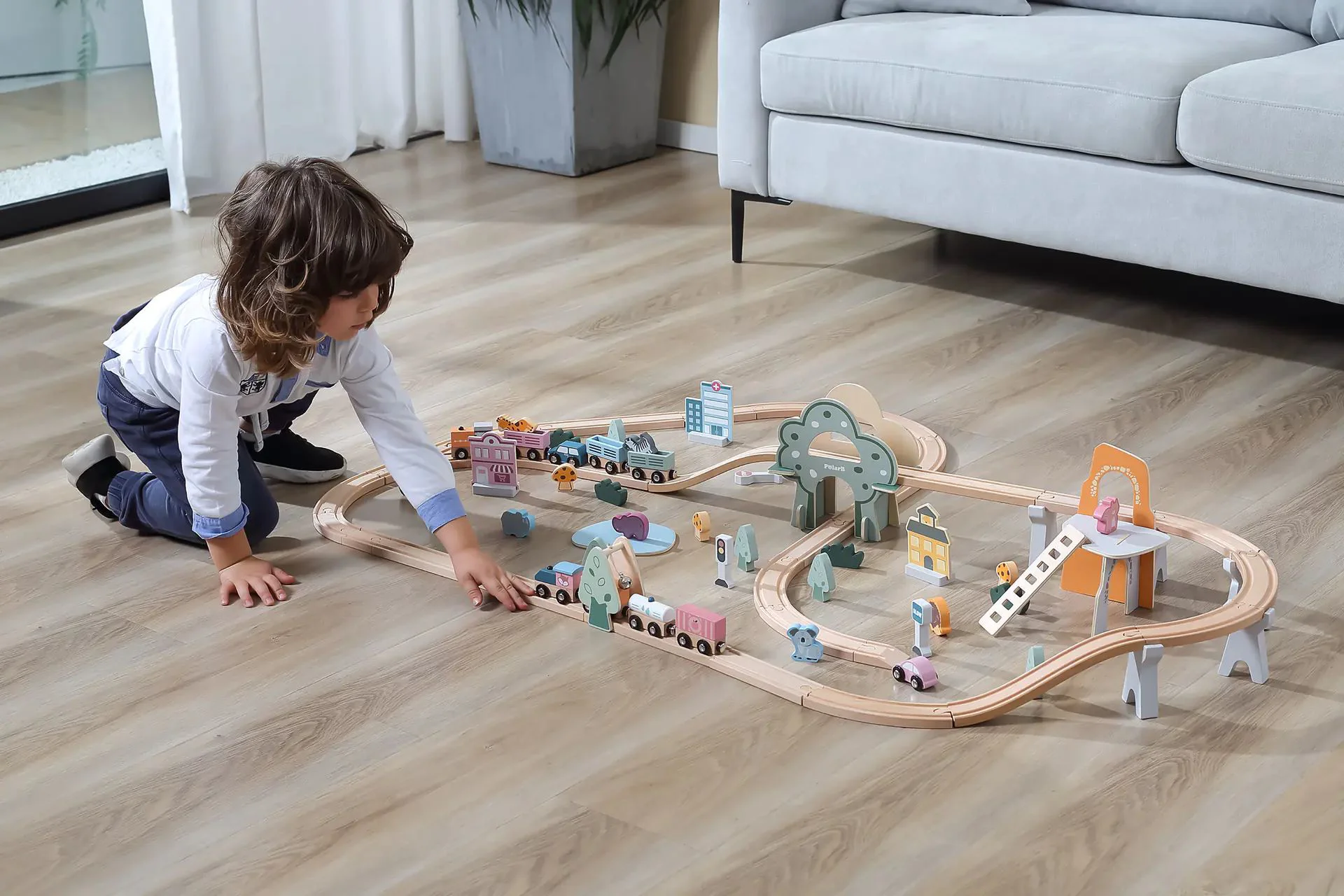 Calea ferata din lemn cu tren si accesorii Viga Toys, 90 piese