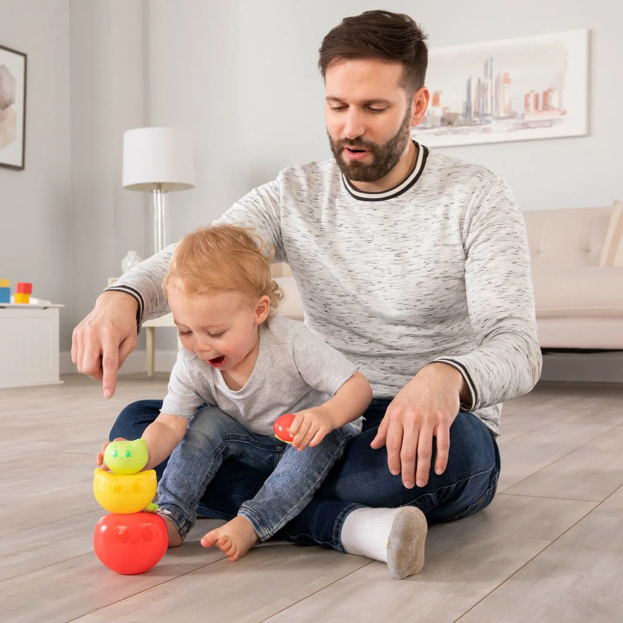 Jucarie pentru bebelusi Tomy Piramida din fructe