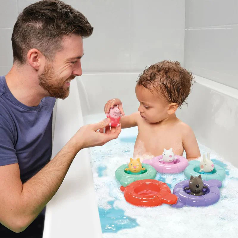 Set de joaca pentru baie Tomy Peppa Petrecere in piscina