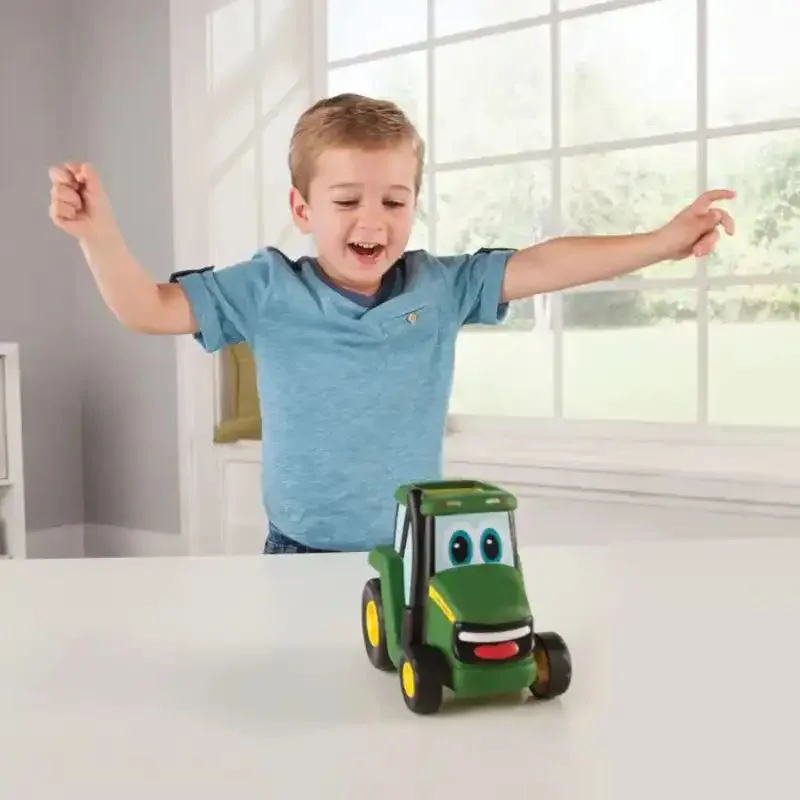 Игрушка Tomy Трактор John Deere