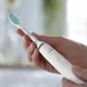 Электрическая звуковая зубная щетка  Philips Sonicare Series 2100 Белый