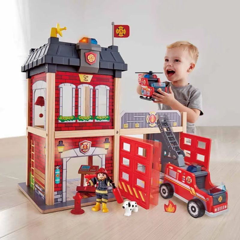 Set Hape Statie de Pompieri foto