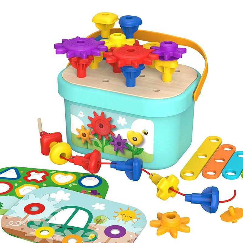 Set de jucarie din lemn Tooky Toy Lacing and Mosaic, 49 el.