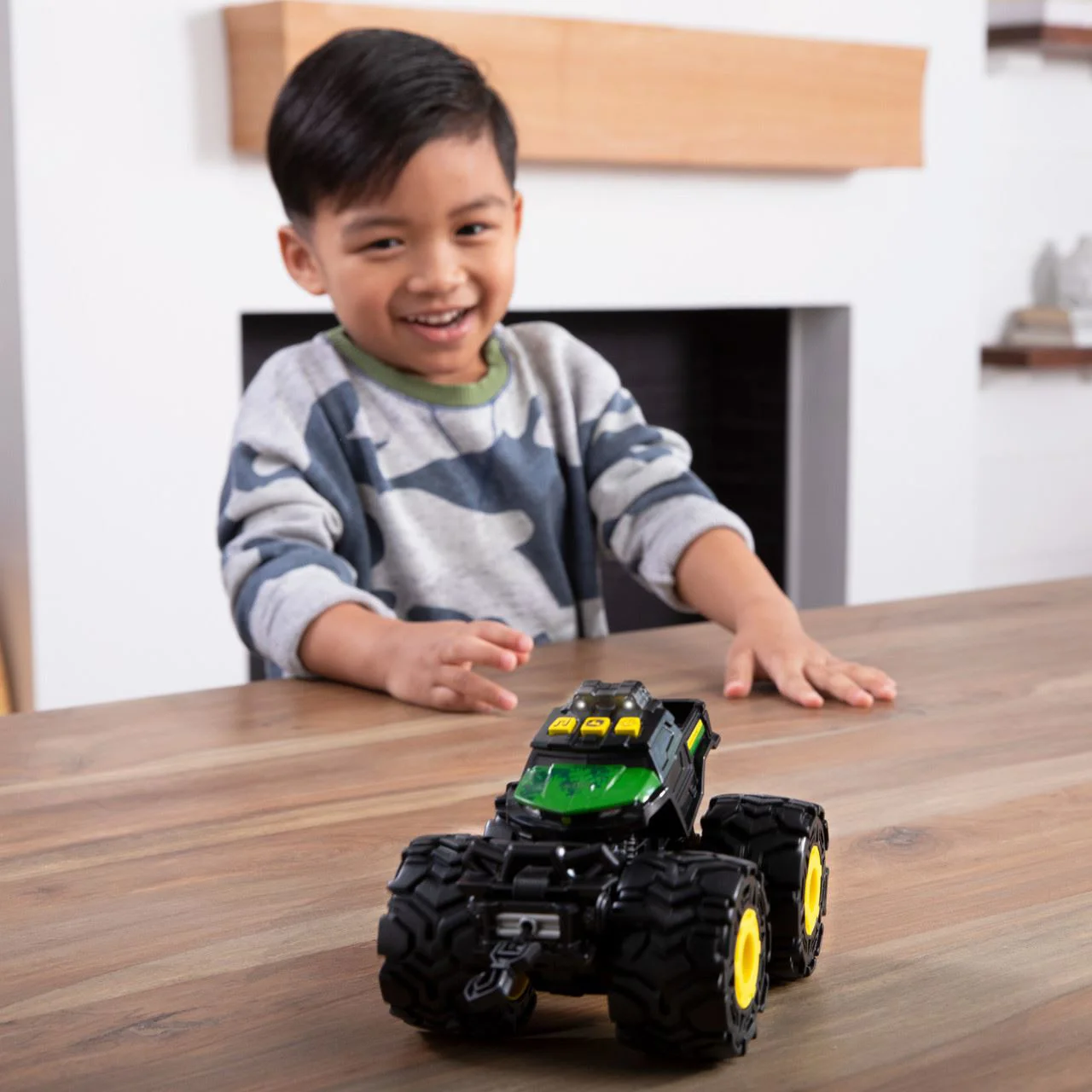 Tractor Tomy John Deere Monster Treads